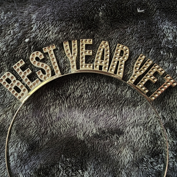 Silver Best Year Yet Headband - Perfect for NYE! - OS - Picture 2 of 4